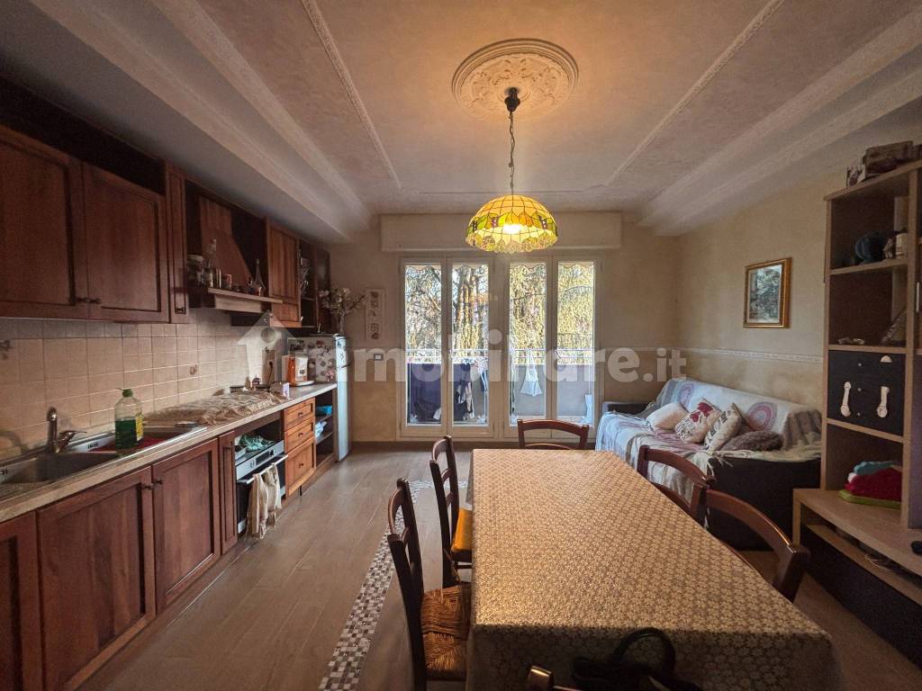Vendita Appartamento Milano. Quadrilocale in via Alex Visconti 4. Buono ...