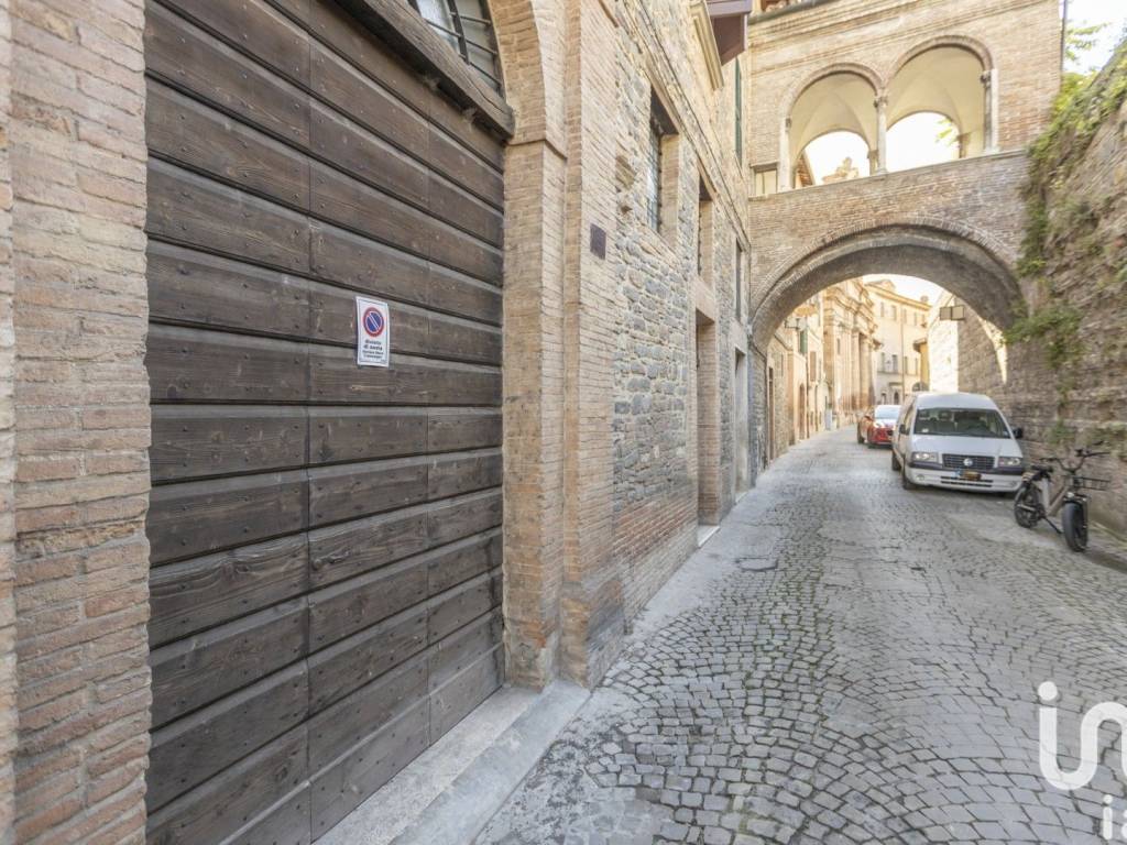 Garage - box via guglielmo oberdan 32, centro, matelica