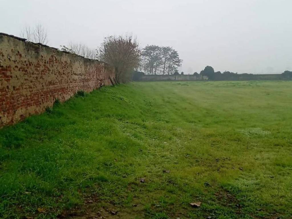 Terreno non edificabile via torrazza san c., torrazza, borgo san siro