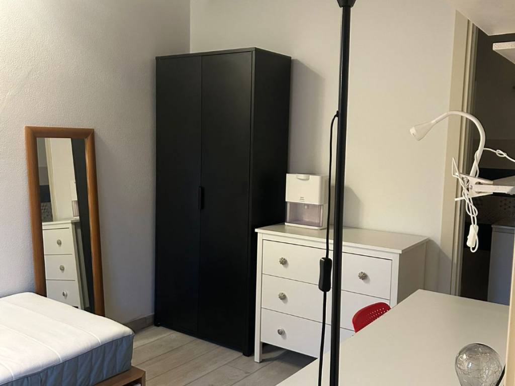 Stanza singola via faentina 161, firenze