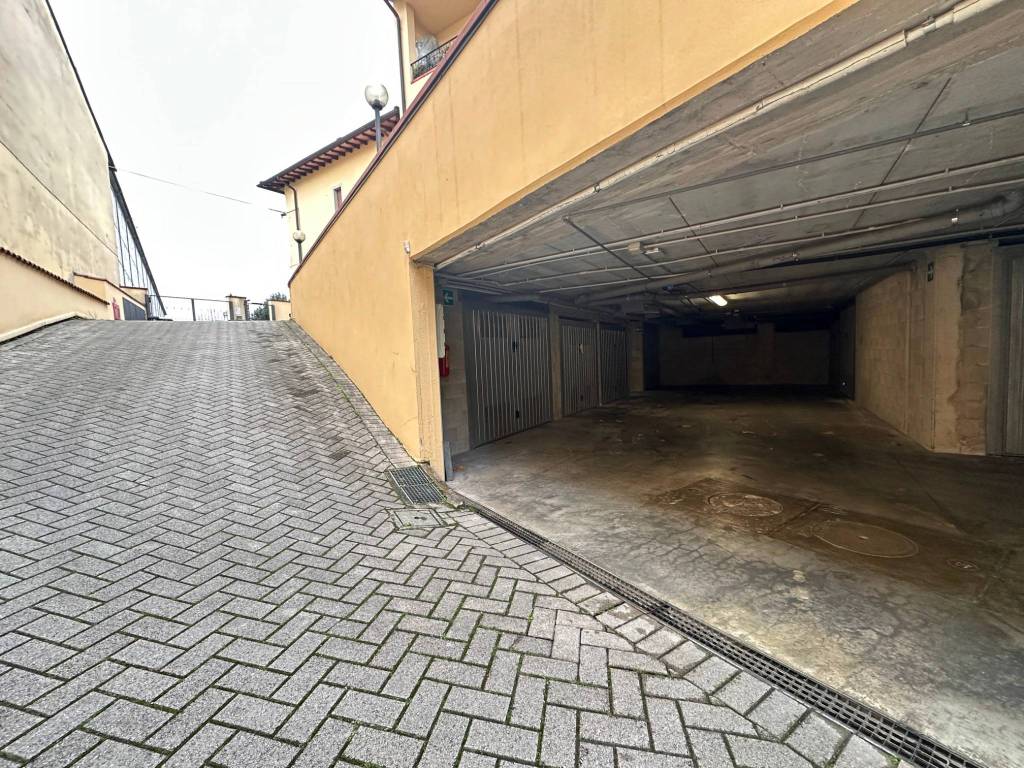 Garage - box via reginaldo giuliani 226, careggi - rifredi - dalmazia, firenze