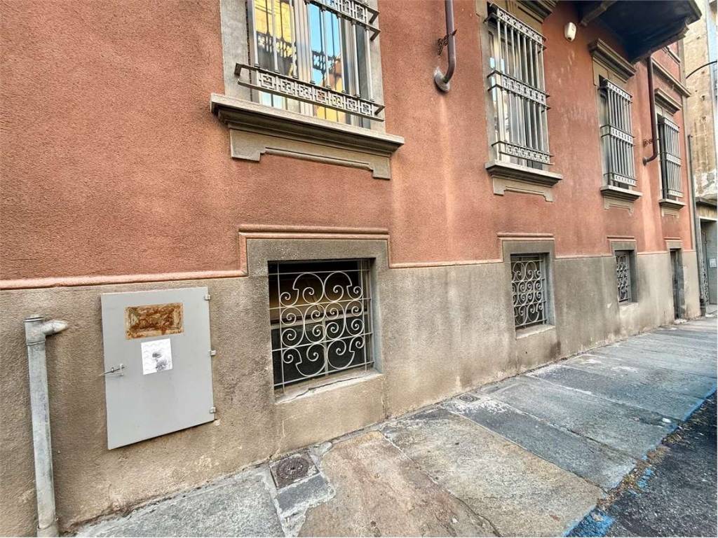 Magazzino - deposito via aporti ferrante, 30 / a, torino