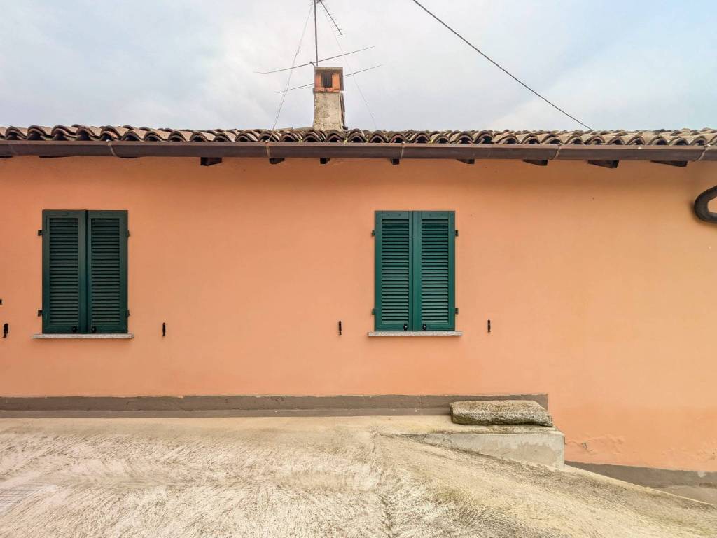 Villa a schiera via roma 152, centro, carbonara al ticino
