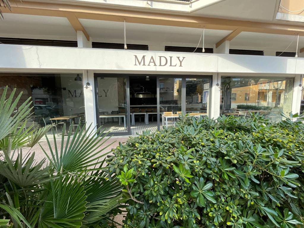 Attività commerciale viale della vittoria 80, centro, terracina