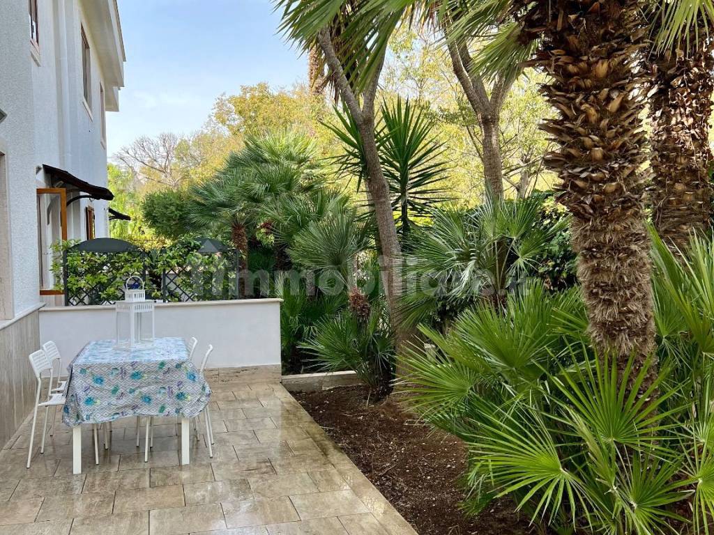 Vendita Villa a schiera in via della Rucola 8 Manfredonia. Ottimo stato ...