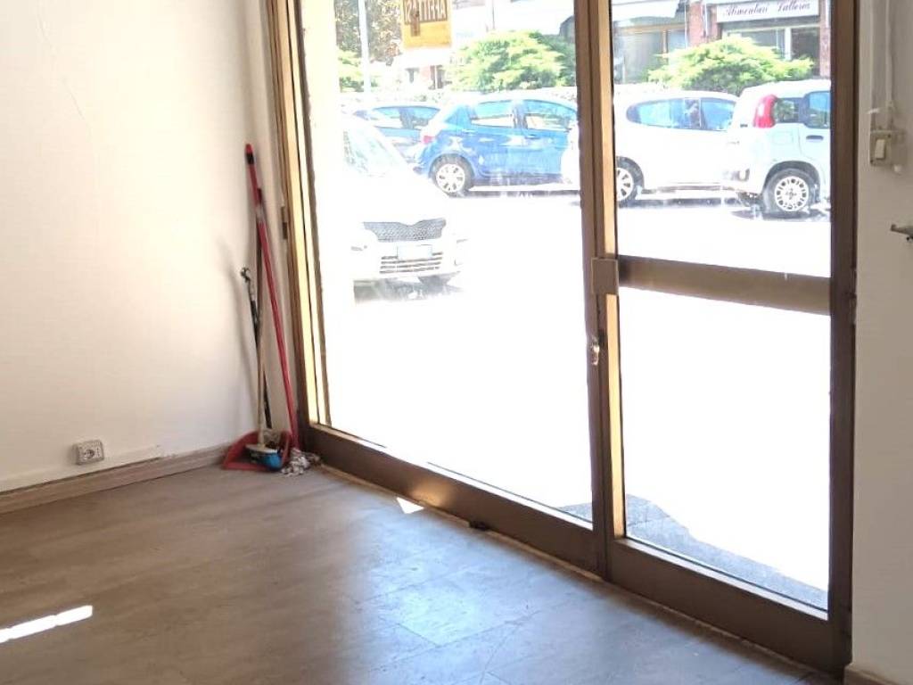 Magazzino - deposito via giosuè carducci 21, centro, scandicci