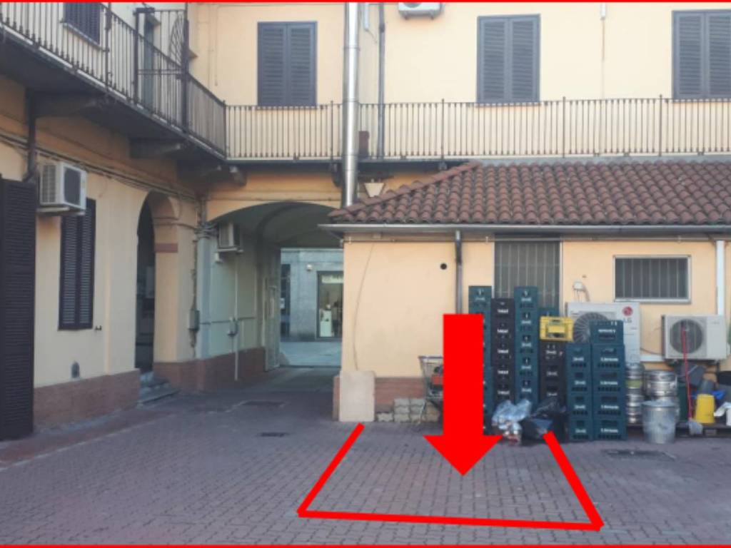 Garage - box all'asta corso giuseppe garibaldi 130, valenza