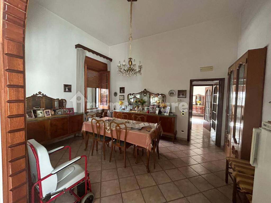 Salone