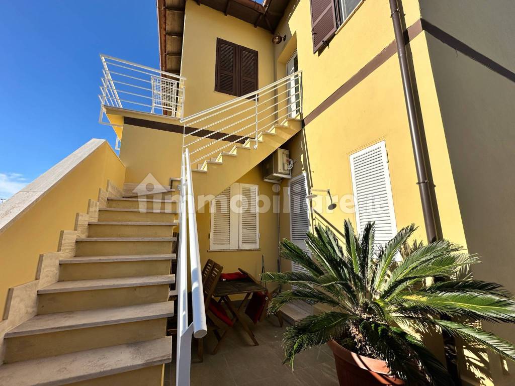 Vendita Appartamento In Via Gioiosa Marea Fiumicino Ottimo Stato Vendita Appartamento In Via Gioiosa Marea Fiumicino Ottimo Stato