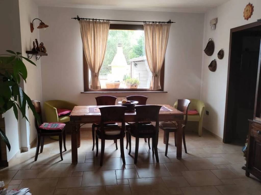 Salone
