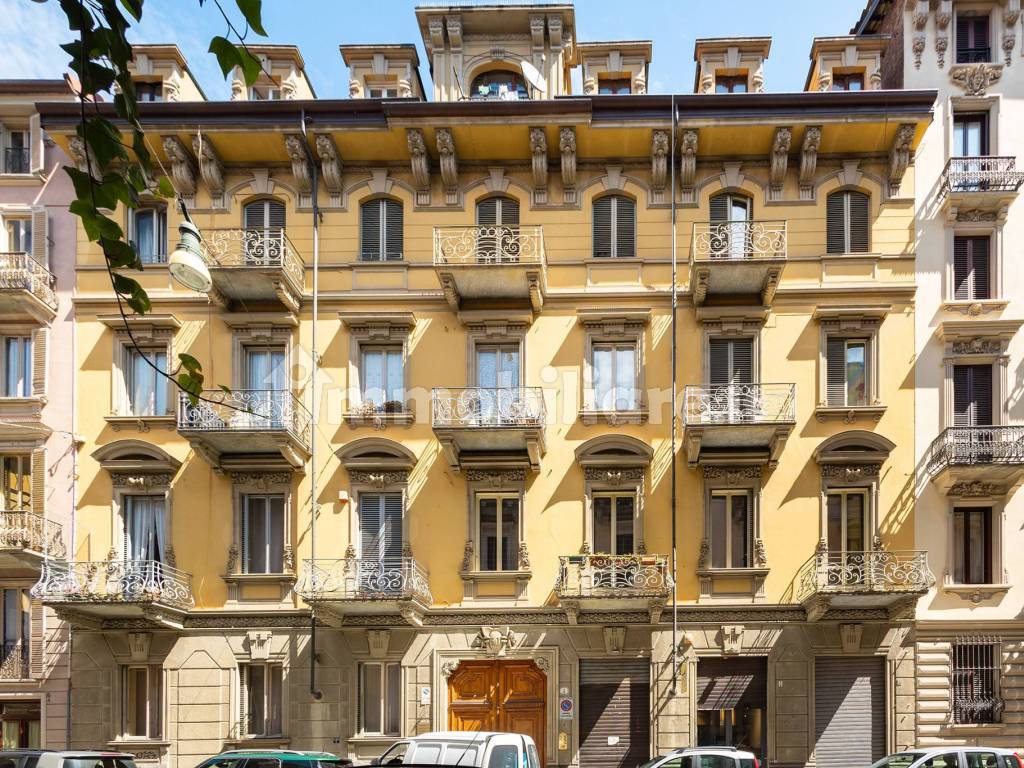 Vendita Appartamento Torino. Trilocale in via Sant'Antonio da Padova 4