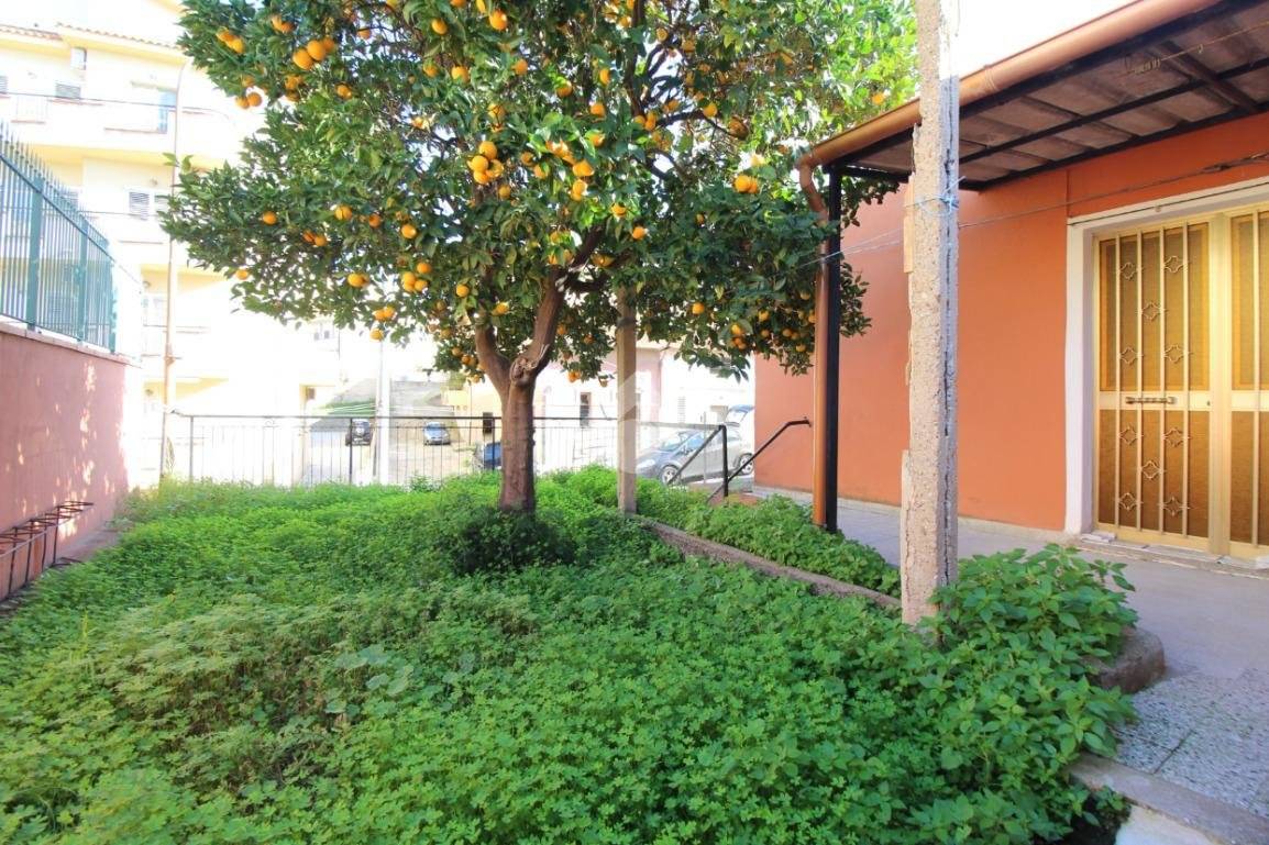 Polosamostatný dům se zahradou v centru Villa San Giovanni - 3