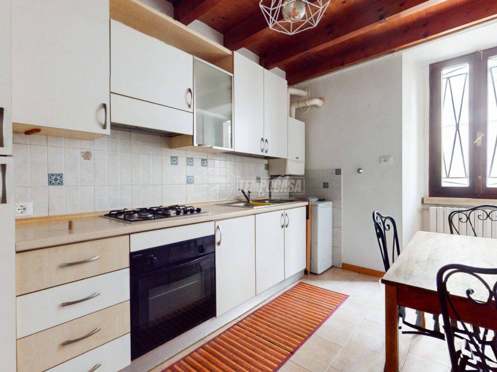 Bilocale vicolo san gervasio 6, centro, mantova