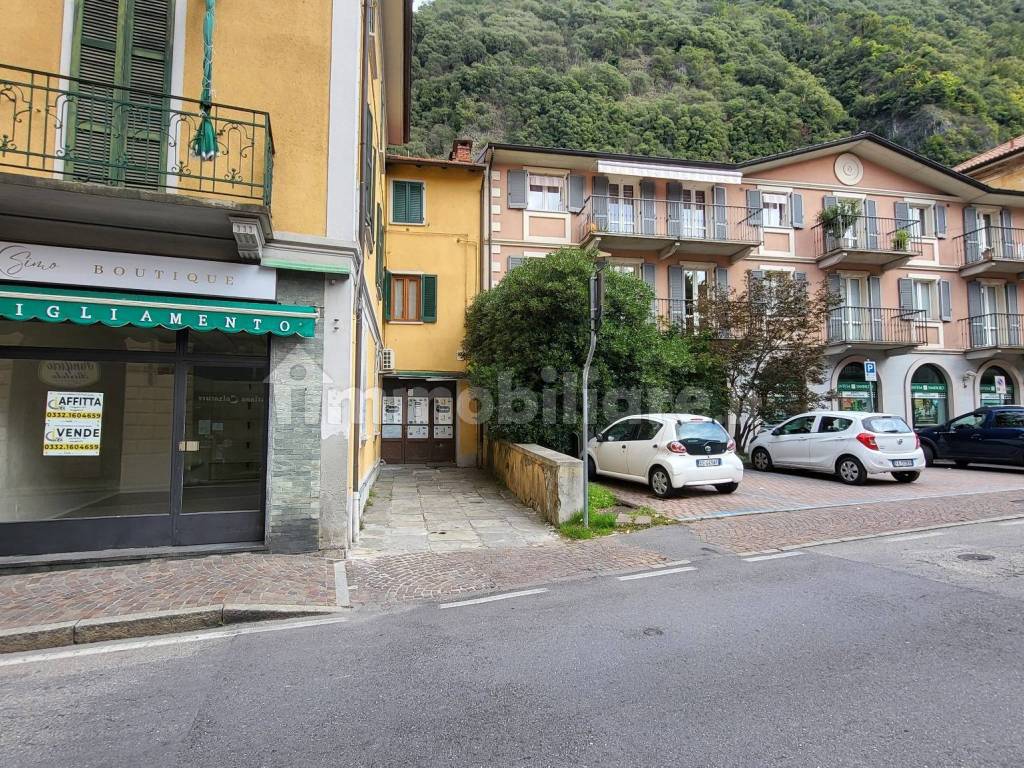 Locale commerciale via Labiena 131, Laveno-Mombello, Rif. 112043405 ...