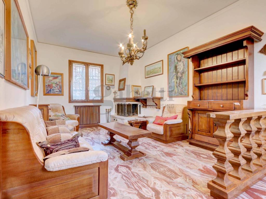 Villa a schiera 5 locali, ottimo stato, centro, vignola