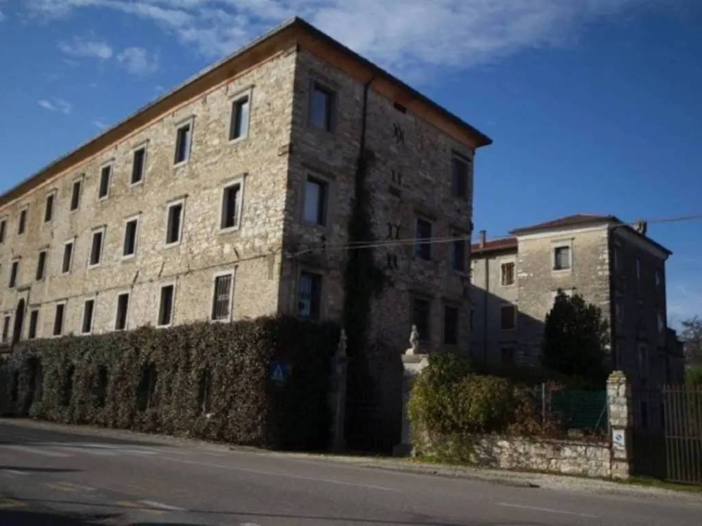 Casale via andrea bonomelli, castello, porpetto