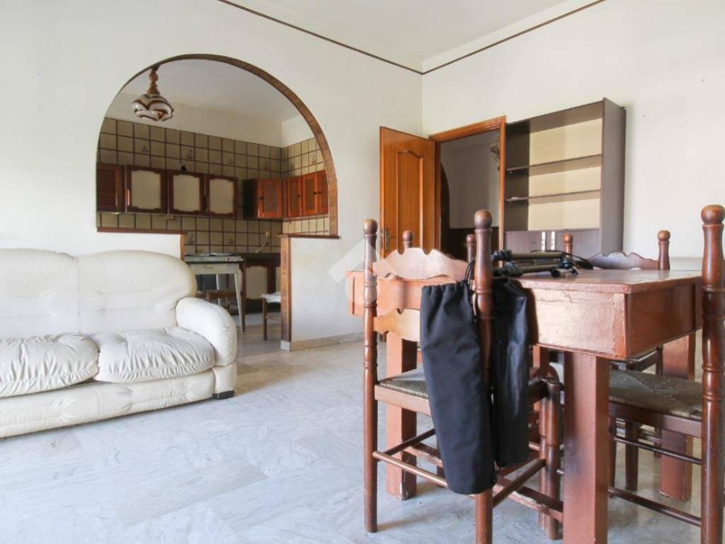 Bilocale via nazionale 507, centro, botricello