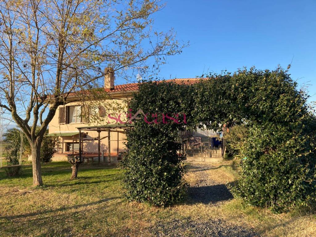 Terratetto unifamiliare 131 m², buono stato, grosseto