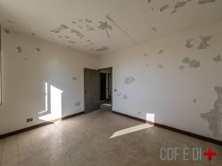Stanza non arredata