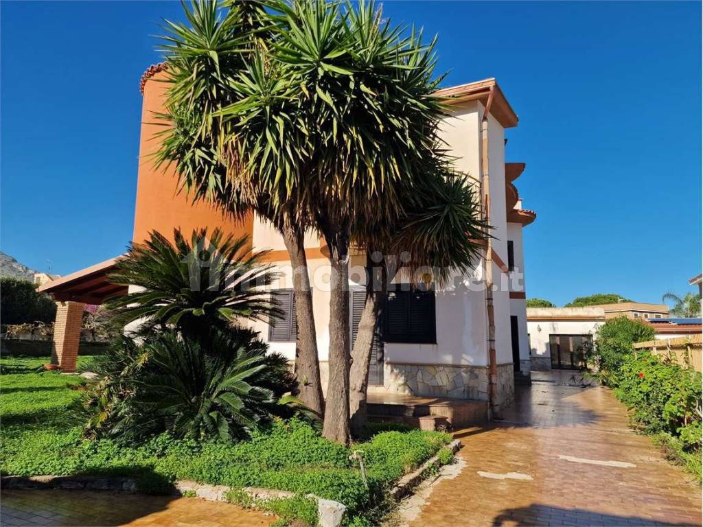 VENDITA VILLA BIFAMILIARE CARINI NUOVA POSTO AUTO CON BALCONE visual data 5