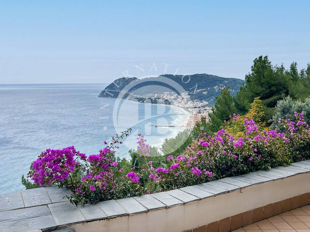 Villa unifamiliare, ottimo stato, 115 m², fenarina, via neghelli, collina di ponente, alassio