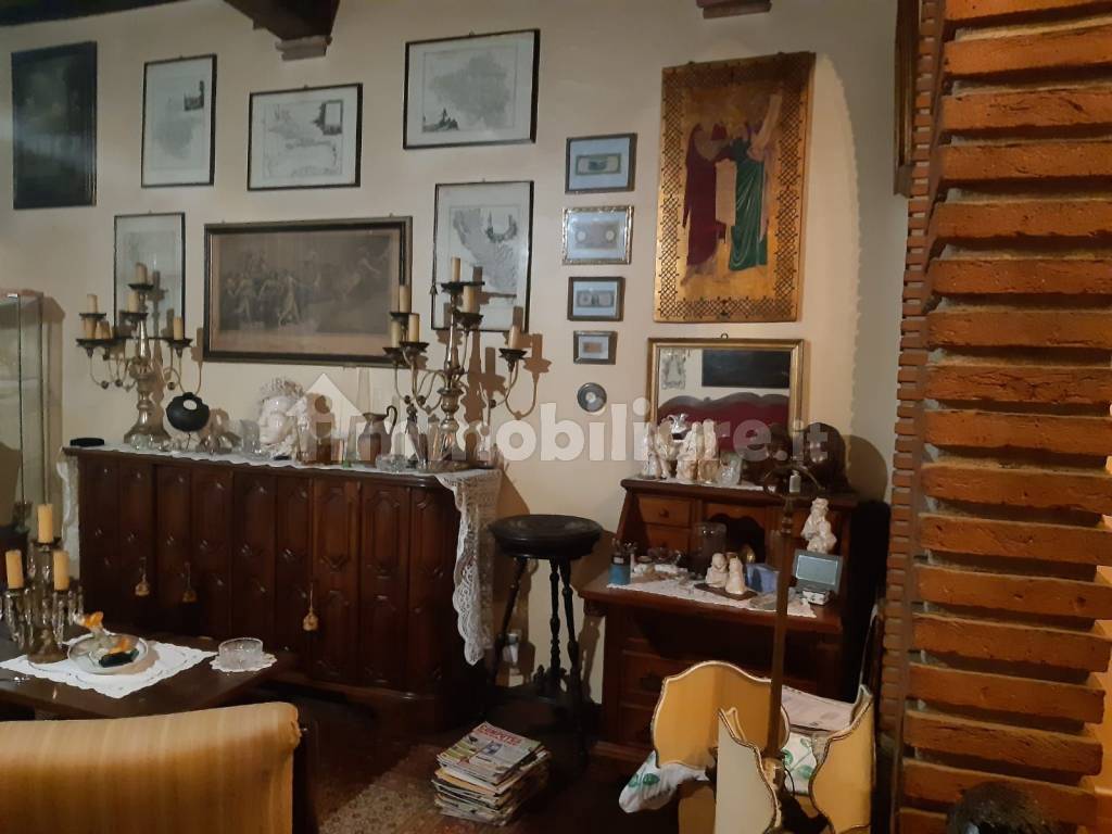 Salone
