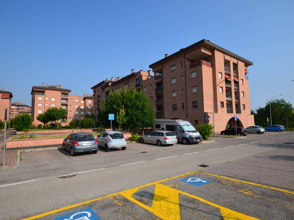 Garage - box viale gaetano salvemini 6, casteldebole, bologna