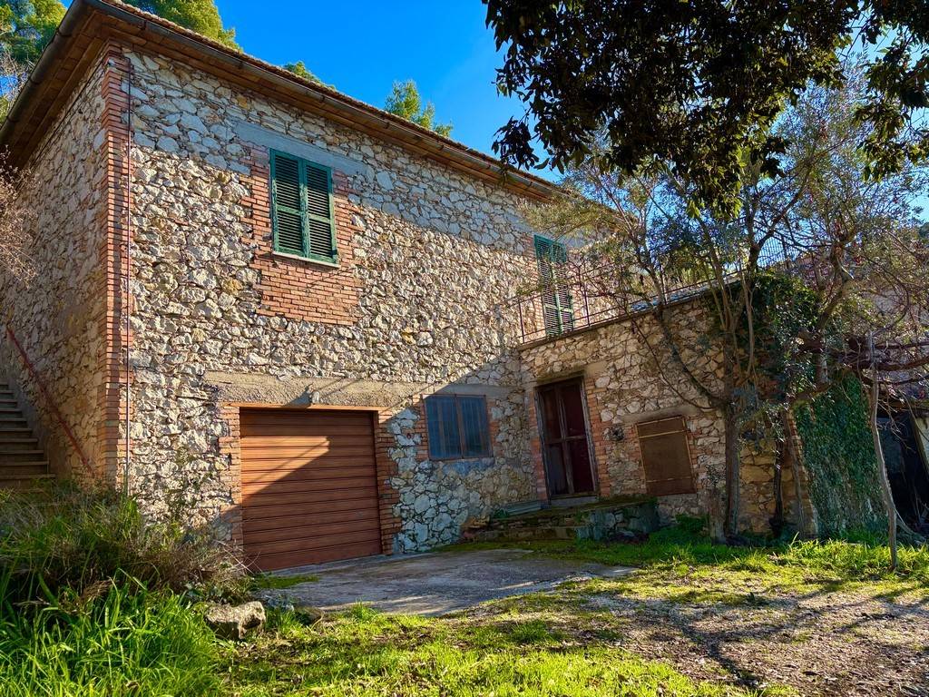 Casale vocabolo san lorenzo, calvi dell'umbria