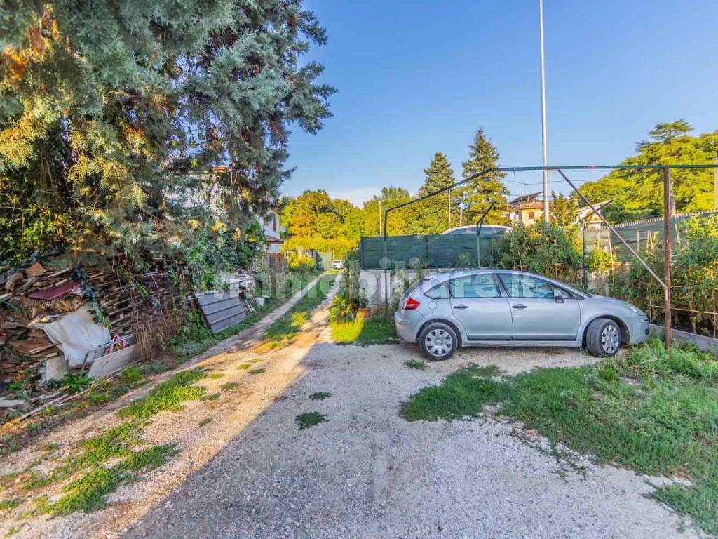 Vendita Villa a schiera in via della Stazione Zagarolo. Buono stato, con  terrazza, riscaldamento autonomo, 140 m², rif. 117232211