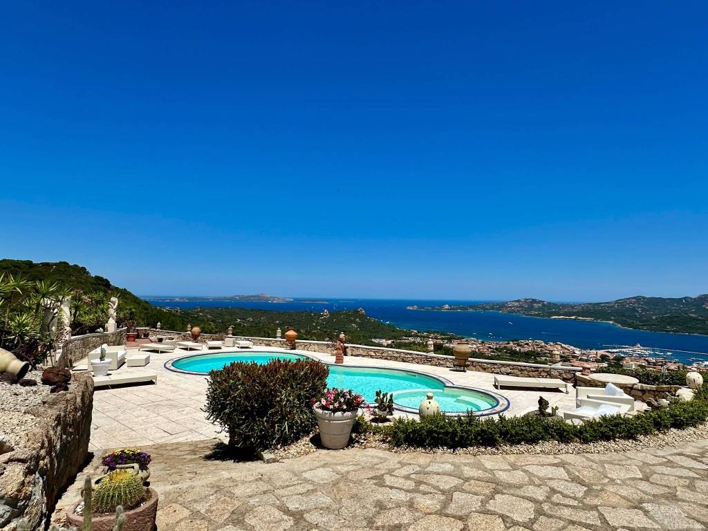 Villa unifamiliare, ottimo stato, 300 m², cannigione, arzachena