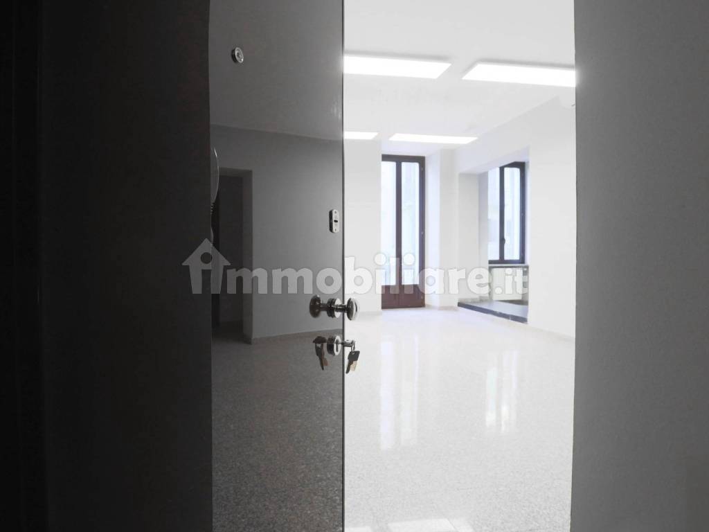 Ufficio - Studio via dei Piatti, Milano, Rif. 117265137 - Immobiliare.it