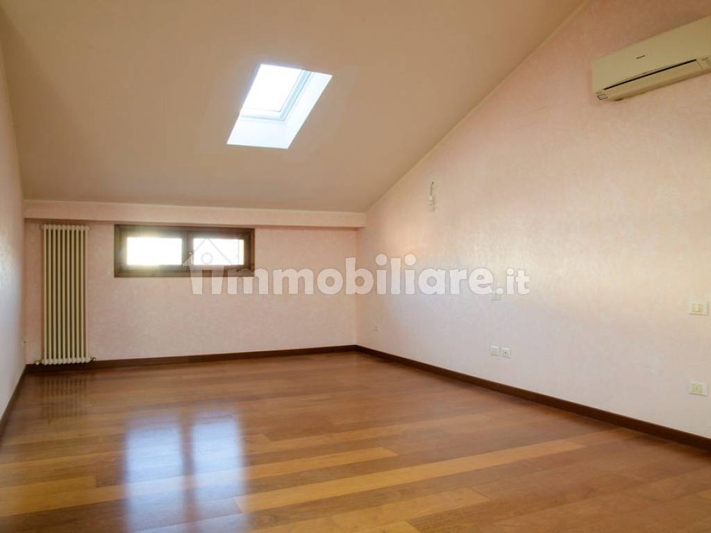 Stanza non arredata