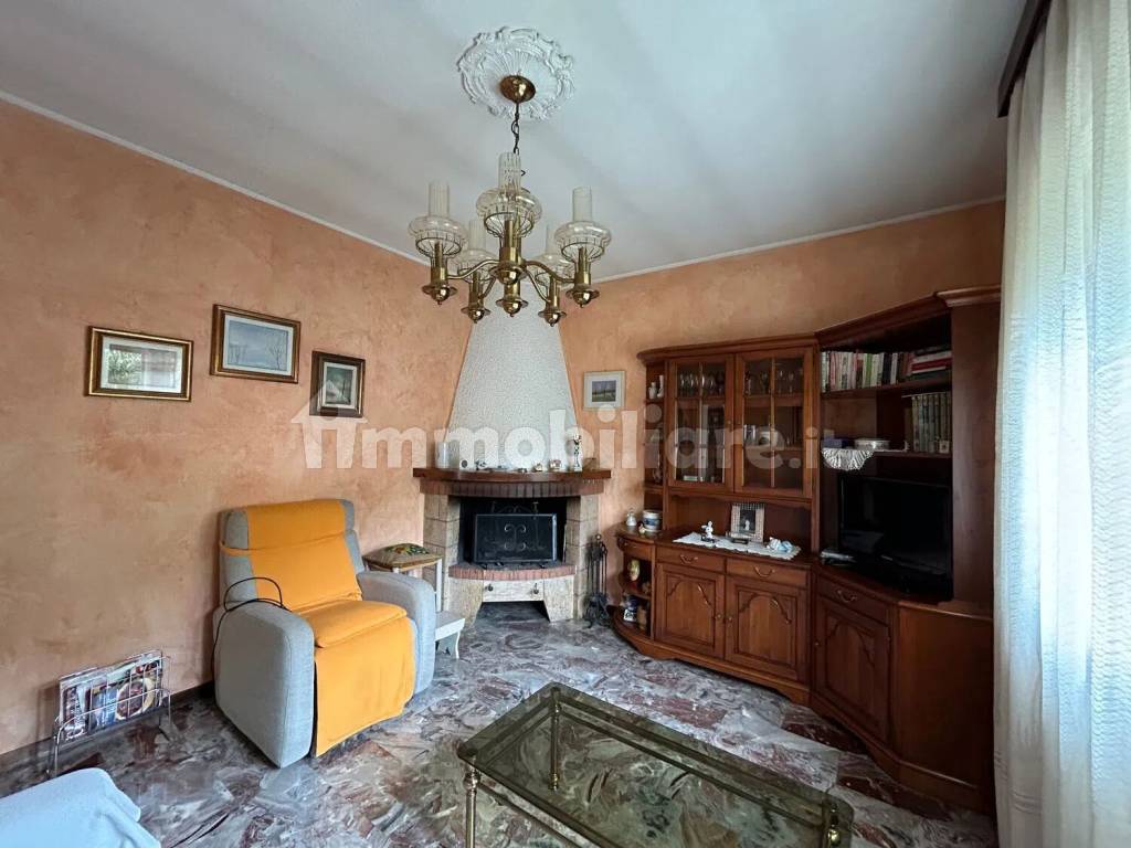 Salone