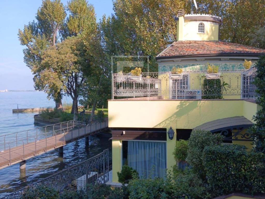 Villa unifamiliare viale tommaso dal molin 45, desenzano centro, desenzano del garda