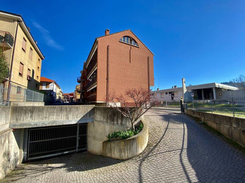 Garage - box via rio misureto 16, corso langhe, moretta, corso cortemilia, alba