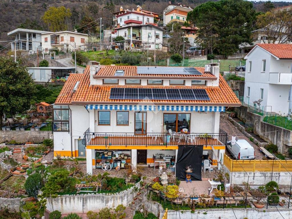 Villa unifamiliare via giuseppe bernardi, barcola, trieste