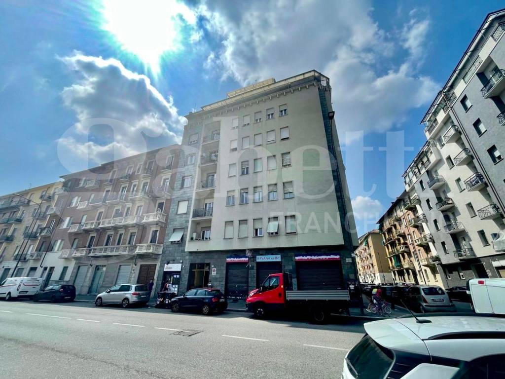 Locale commerciale via lessona, parella, torino