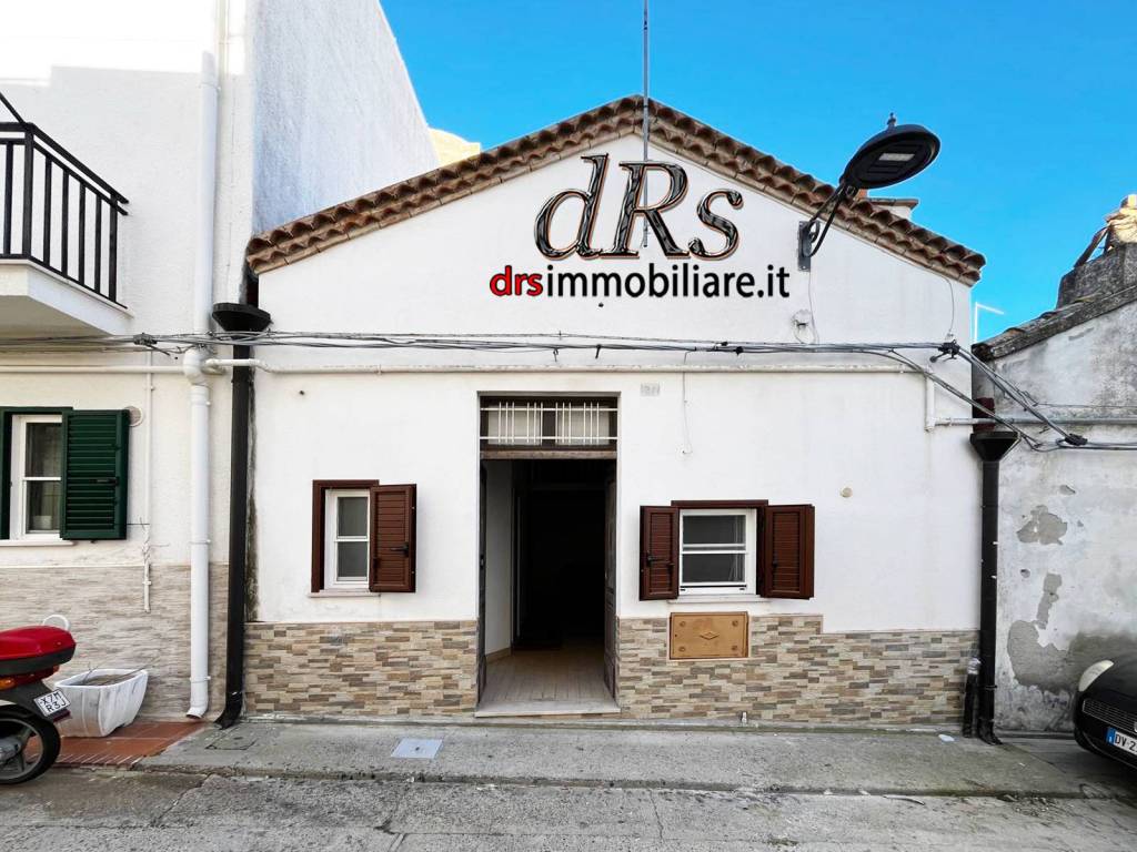 Terratetto unifamiliare via duca degli abruzzi 37, centro, pisticci
