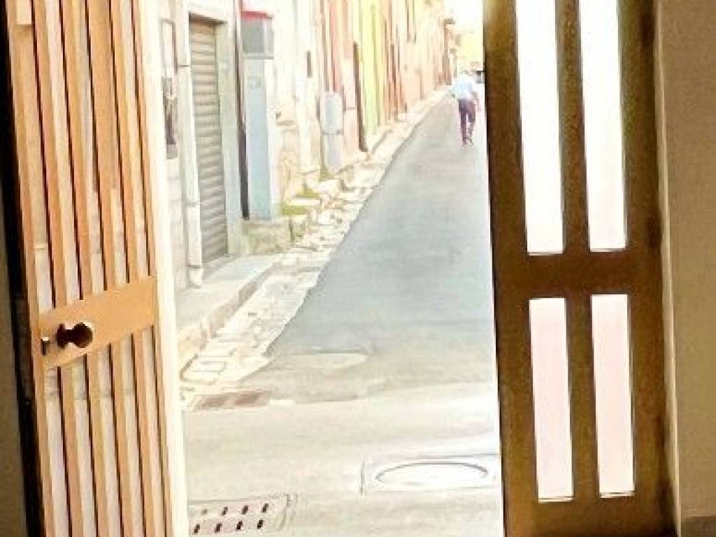 Magazzino - deposito via colonnello vincenzo montanaro 25, latiano