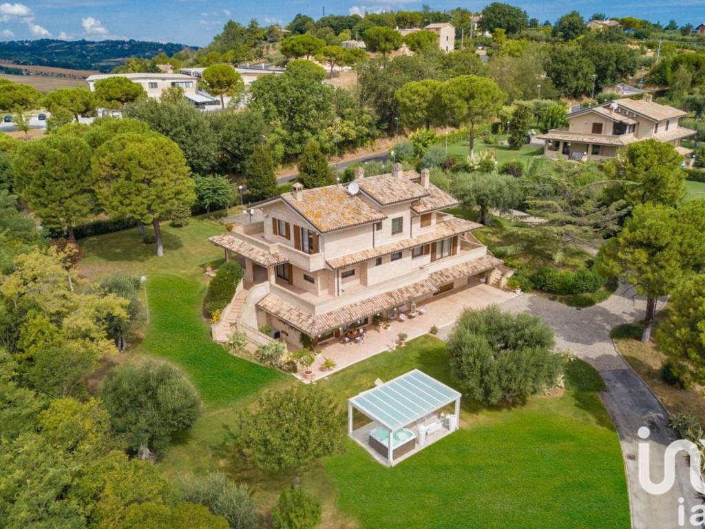 Villa unifamiliare contrada san domenico 57, civitanova alta, civitanova marche
