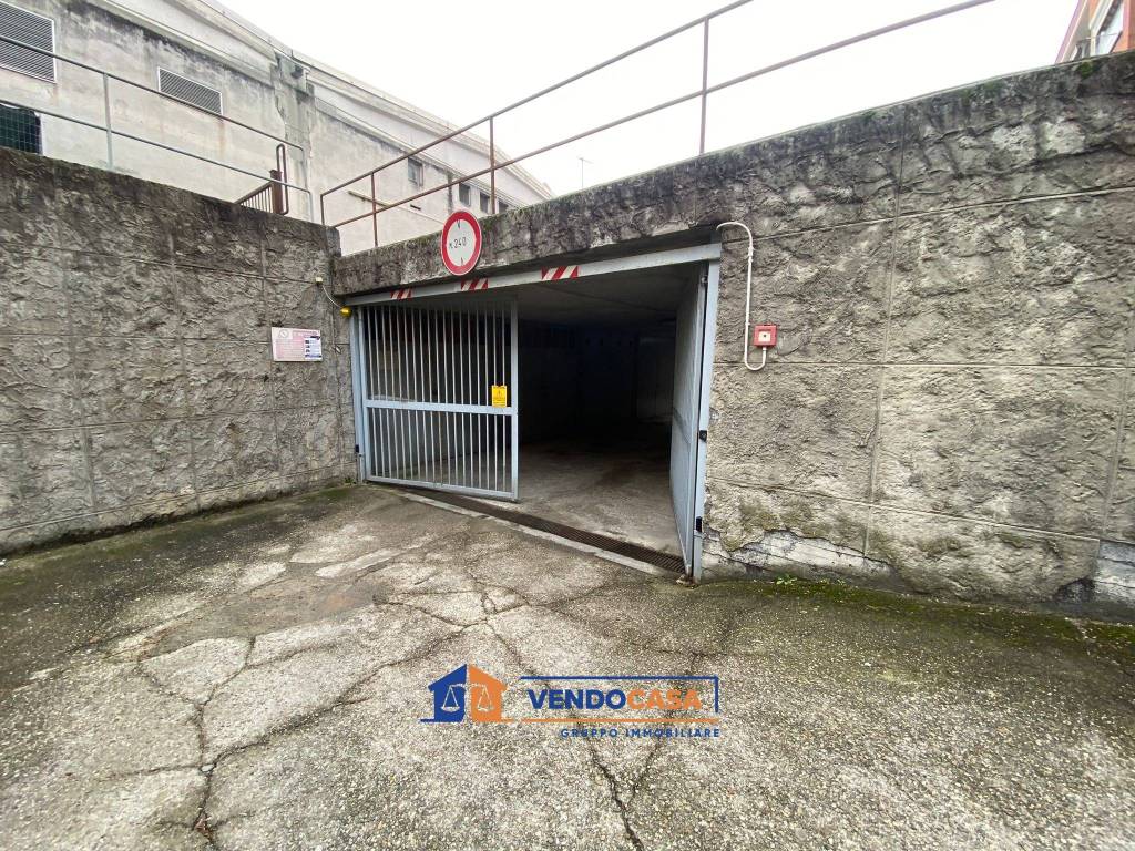 Garage - box corso europa 59, borgo piave, corso europa, zona ferrero, alba