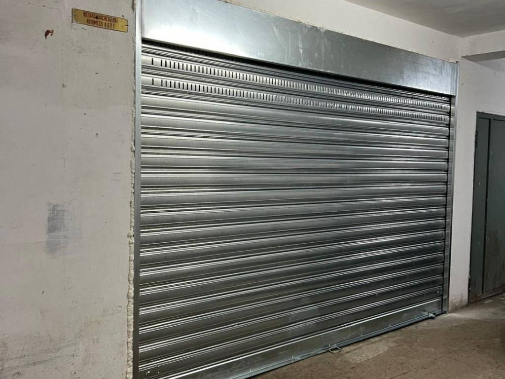 Garage - box via vaiani, quarto