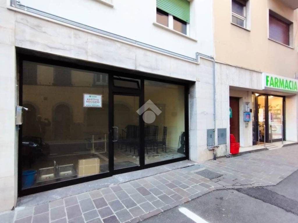 Ufficio - studio piazza giuseppe garibaldi, vestone