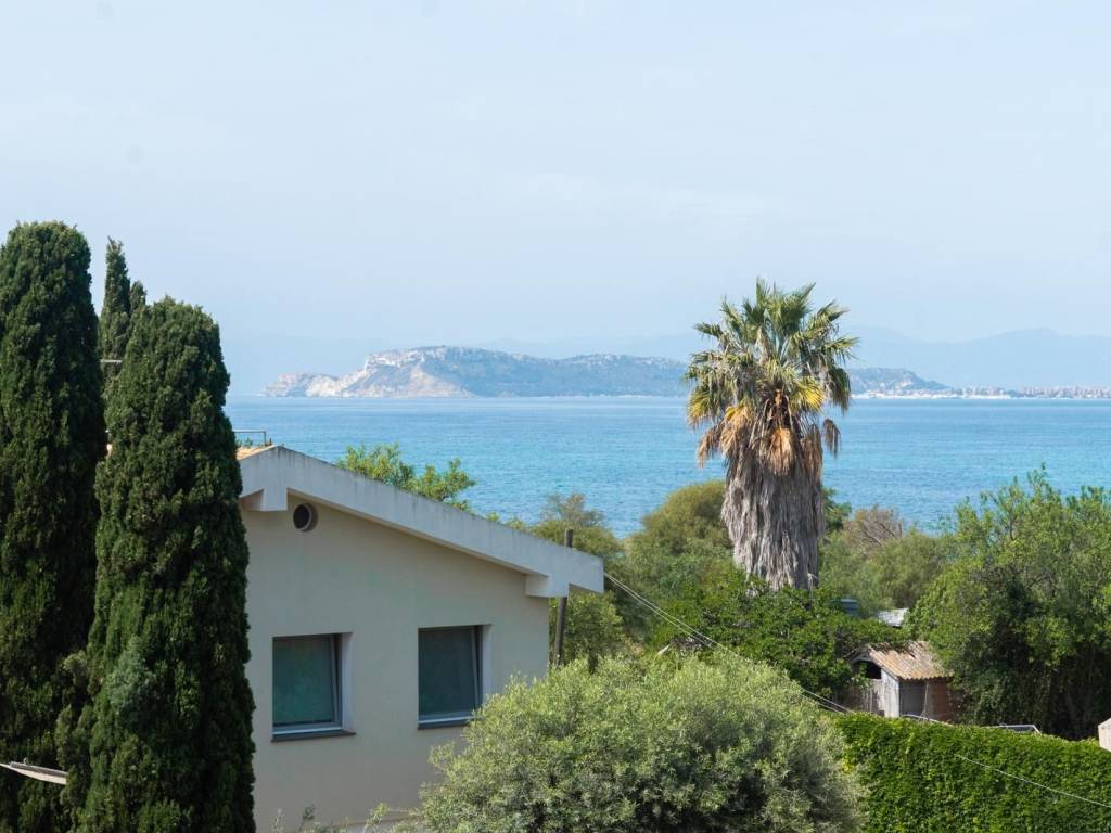 Villa bifamiliare via bora 4, margine rosso, sant'anastasia, quartu sant'elena