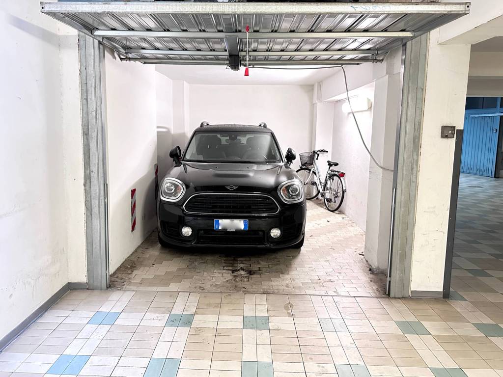 Garage - box via giovanni battista morgagni 4/e, centro storico, bologna
