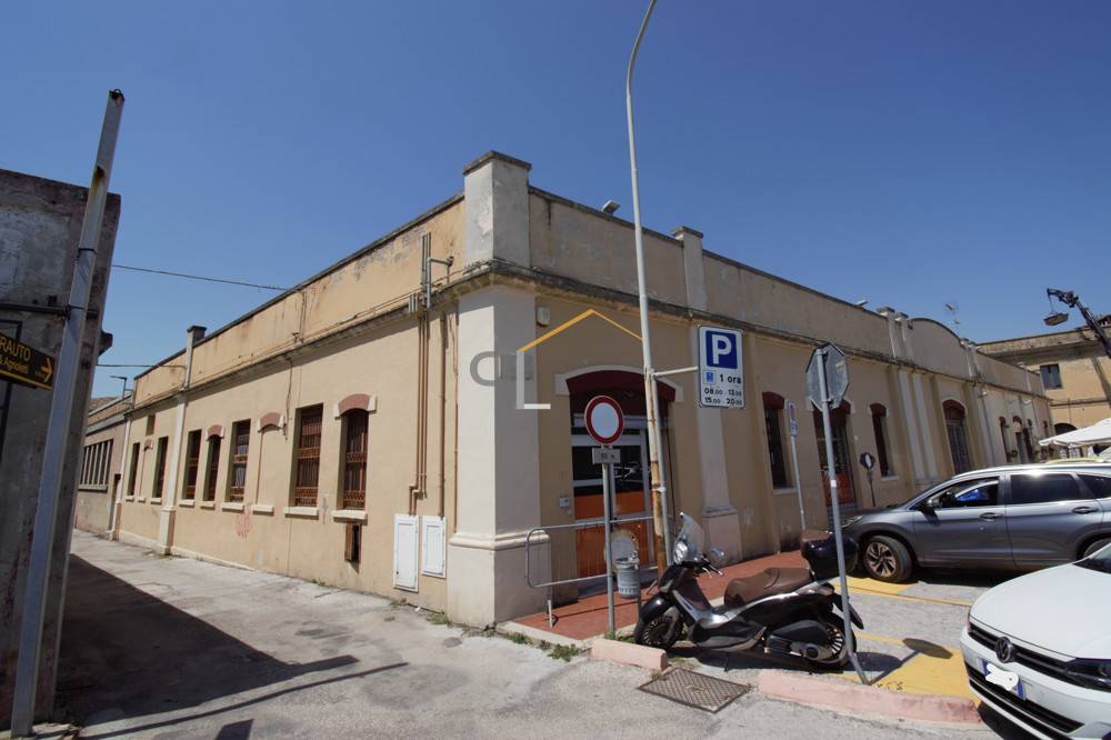 Locale commerciale viale bonopera 41, centro storico, senigallia