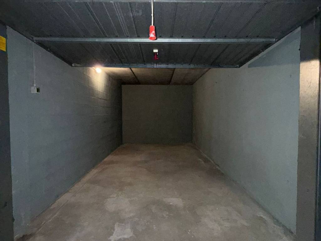 Garage - box via sandro pertini, mozzate
