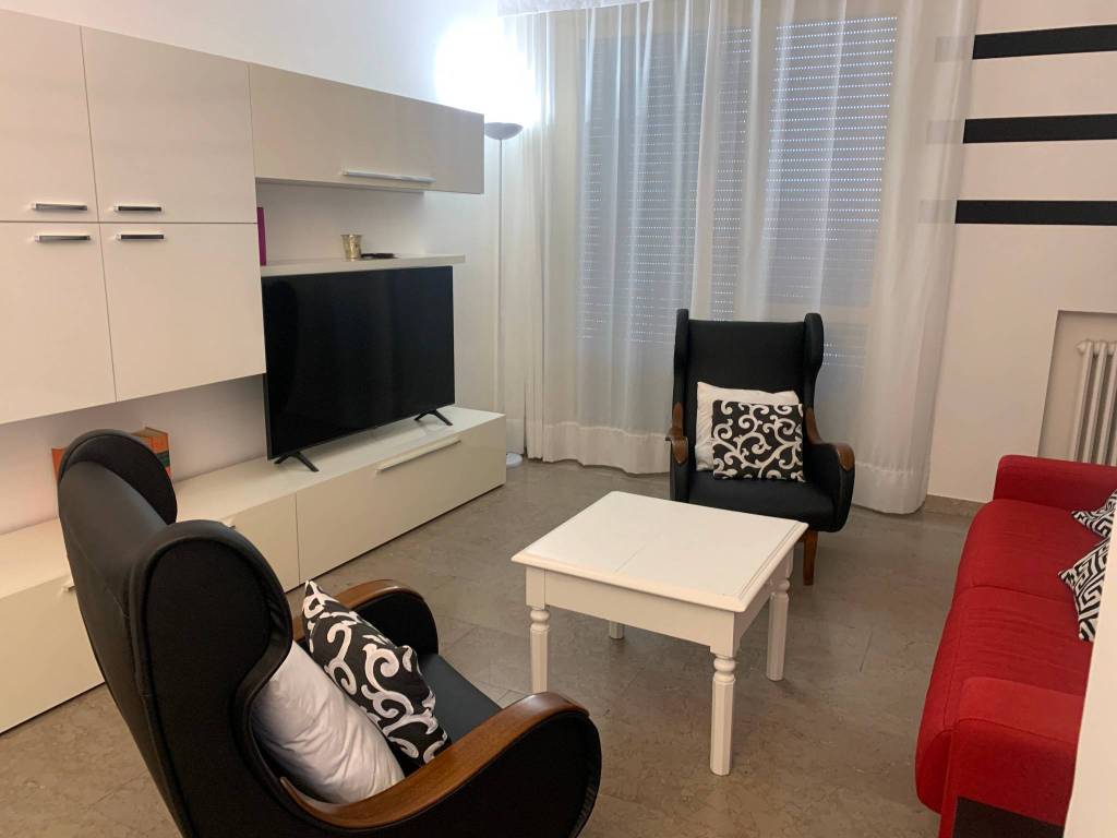 Appartamento viale maria ceccarini, centro, riccione