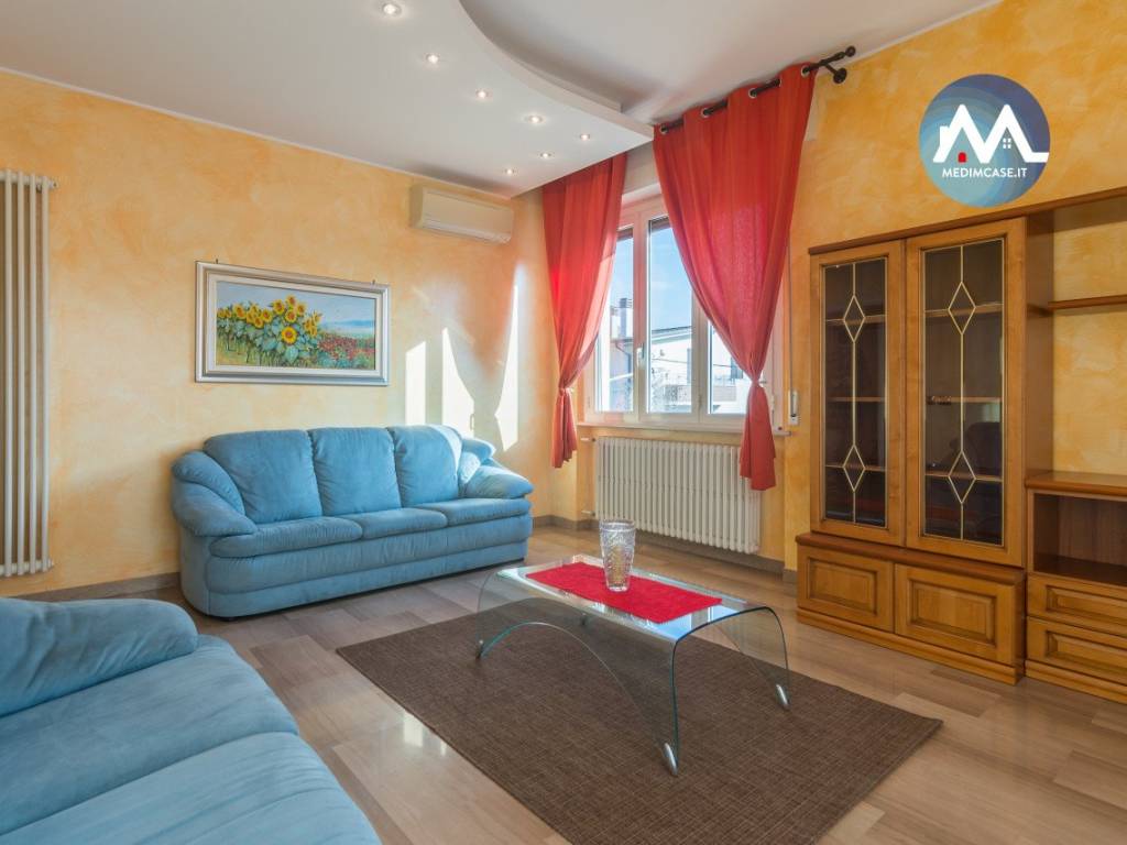 Villa bifamiliare via scaialoia, pantano, pesaro