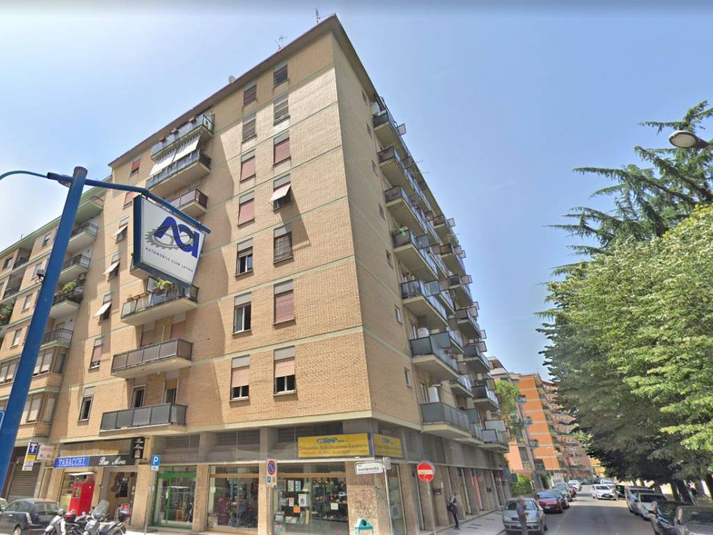 Stanza singola via aurelio saffi, latina